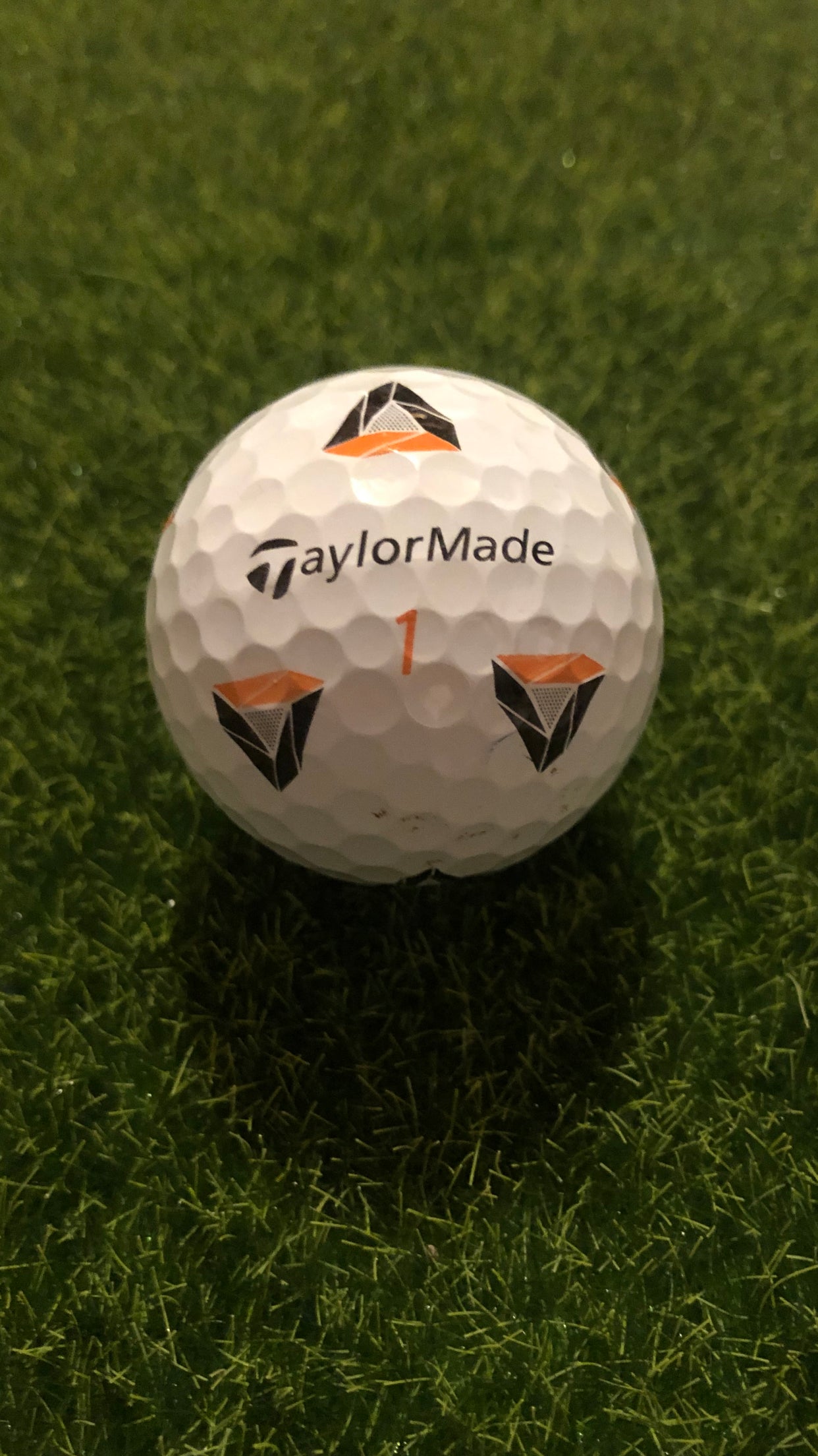 12 Taylormade TP5/TP5X Golf Balls